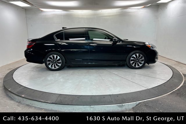 Used 2017 Honda Accord Hybrid Sedan image 6