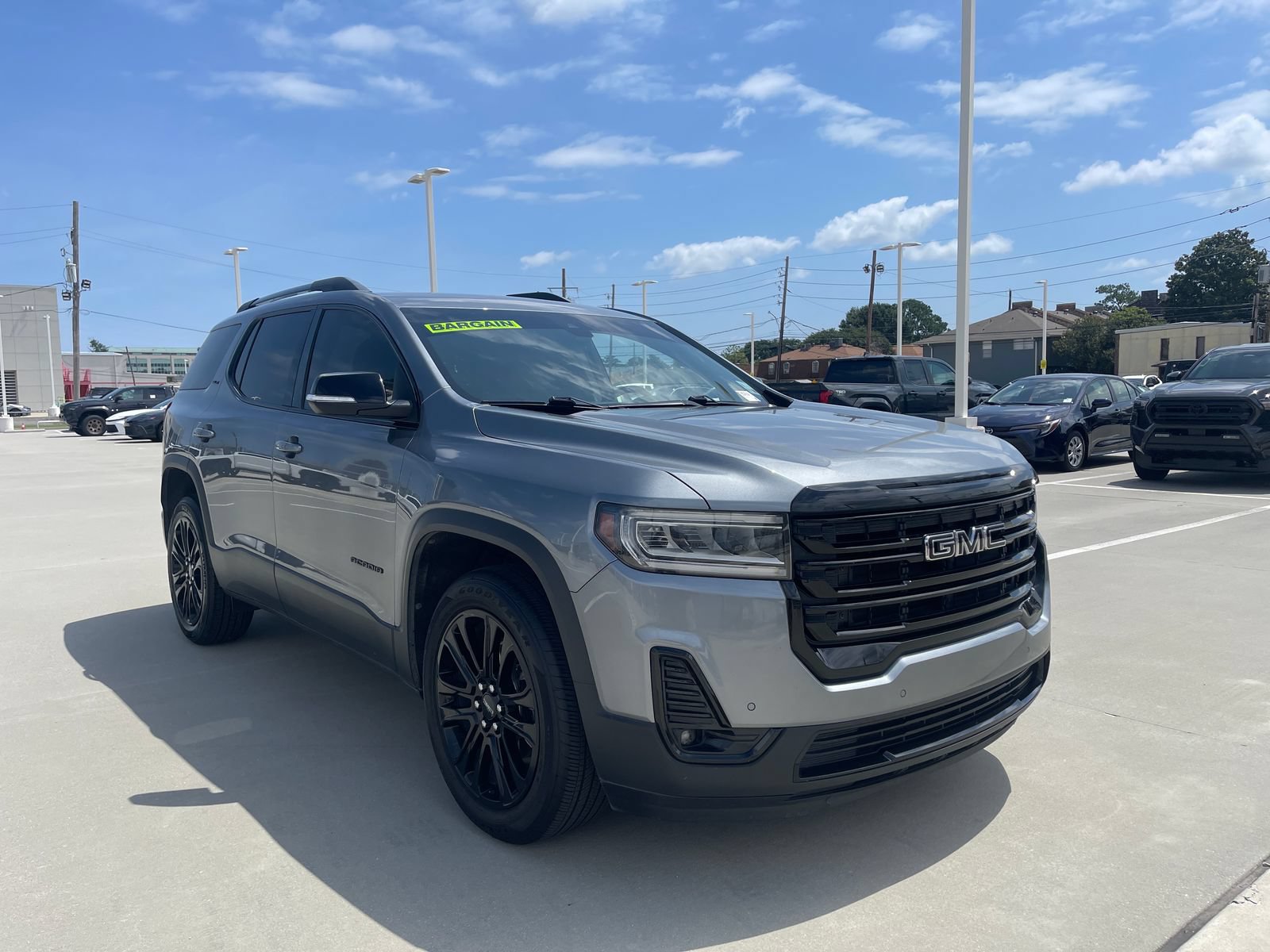 Used 2022 GMC Acadia SLT w/ Elevation Edition FWD image 8