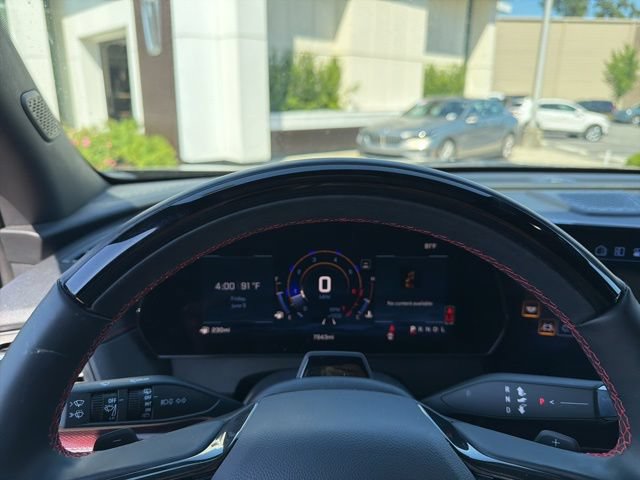Used 2026 Chevrolet Traverse RS FWD image 8