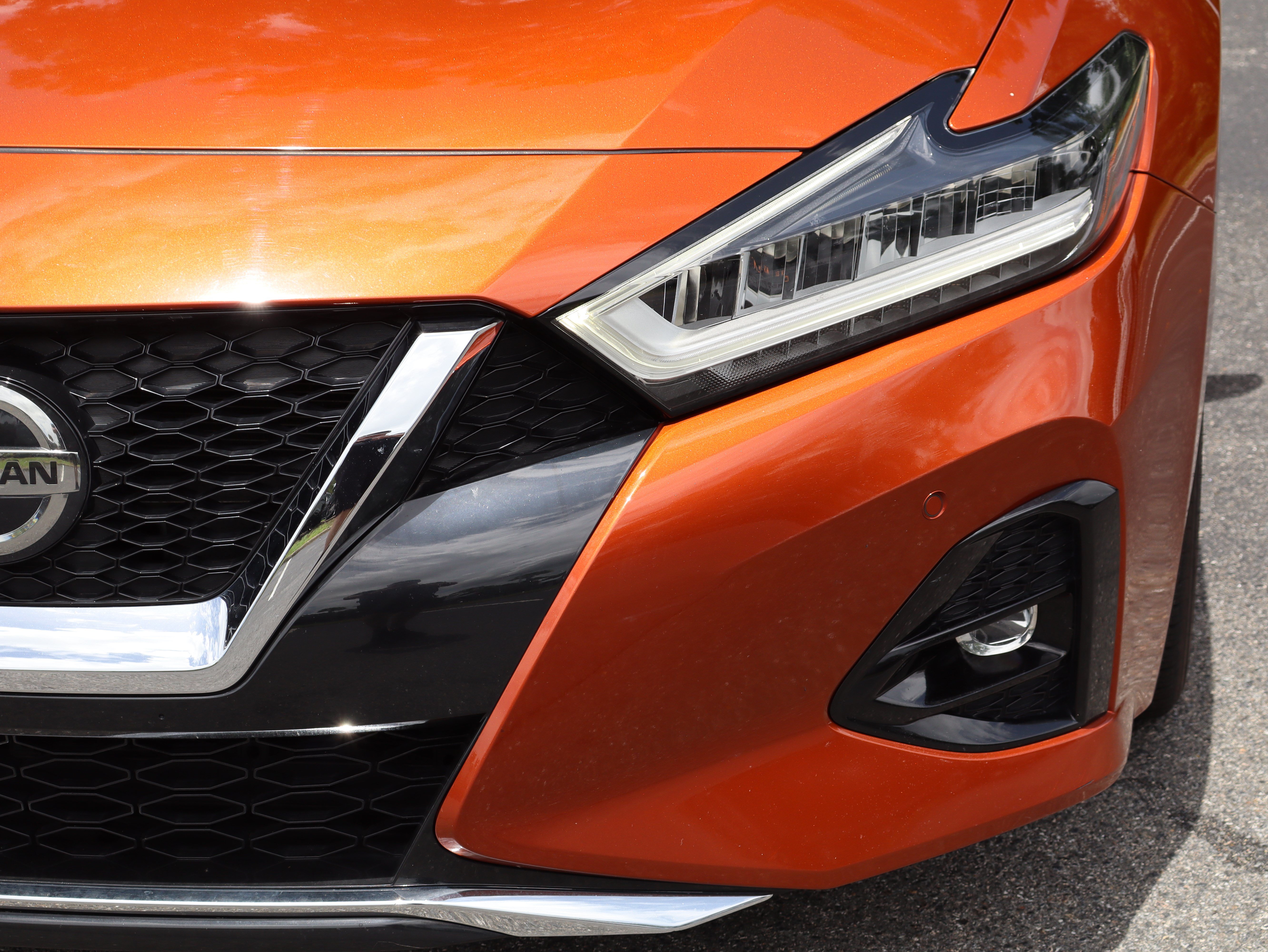 Used 2020 Nissan Maxima SR w/ Sport Mat Group FWD image 7