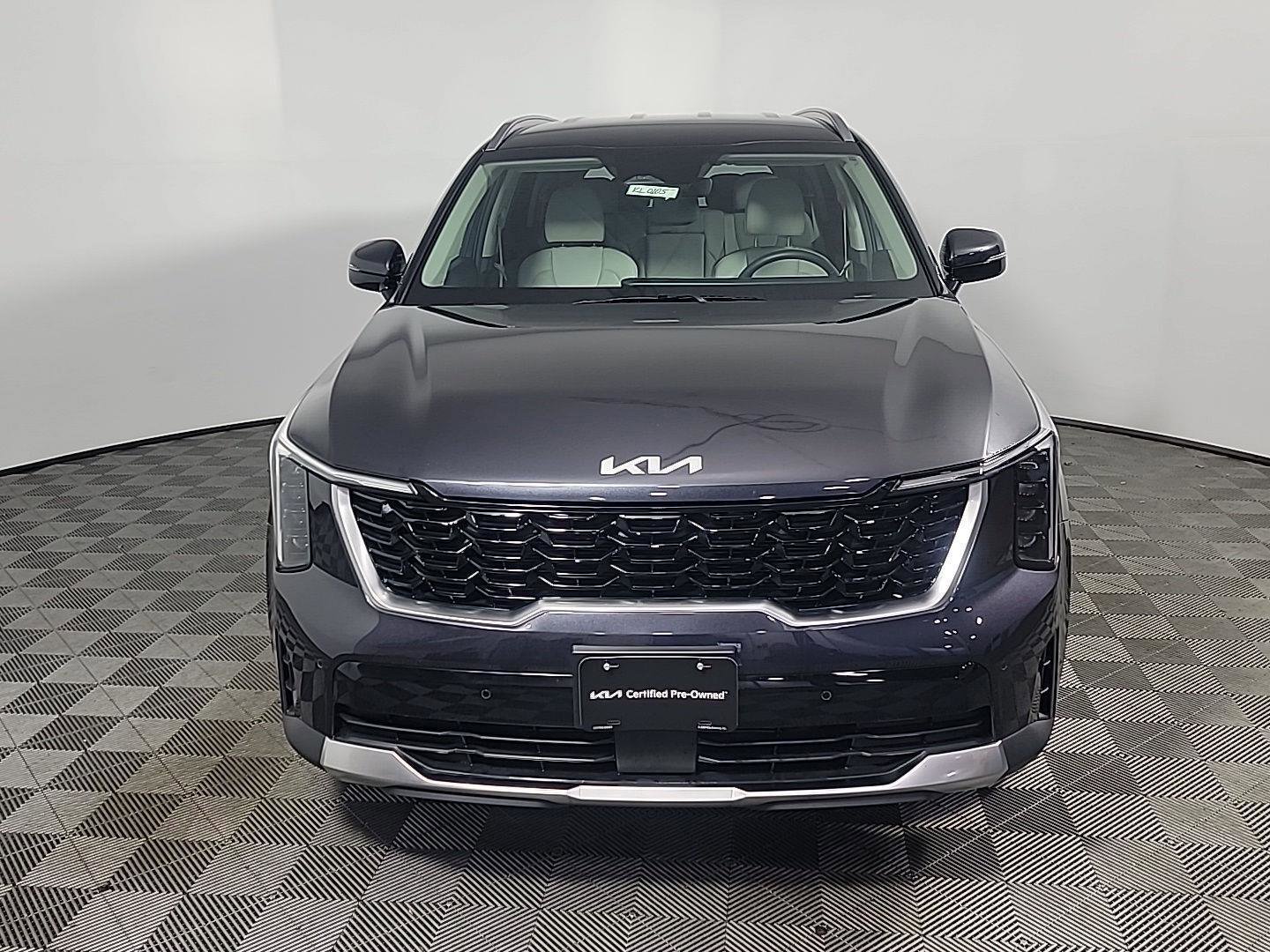 Used 2025 Kia Sorento S image 13