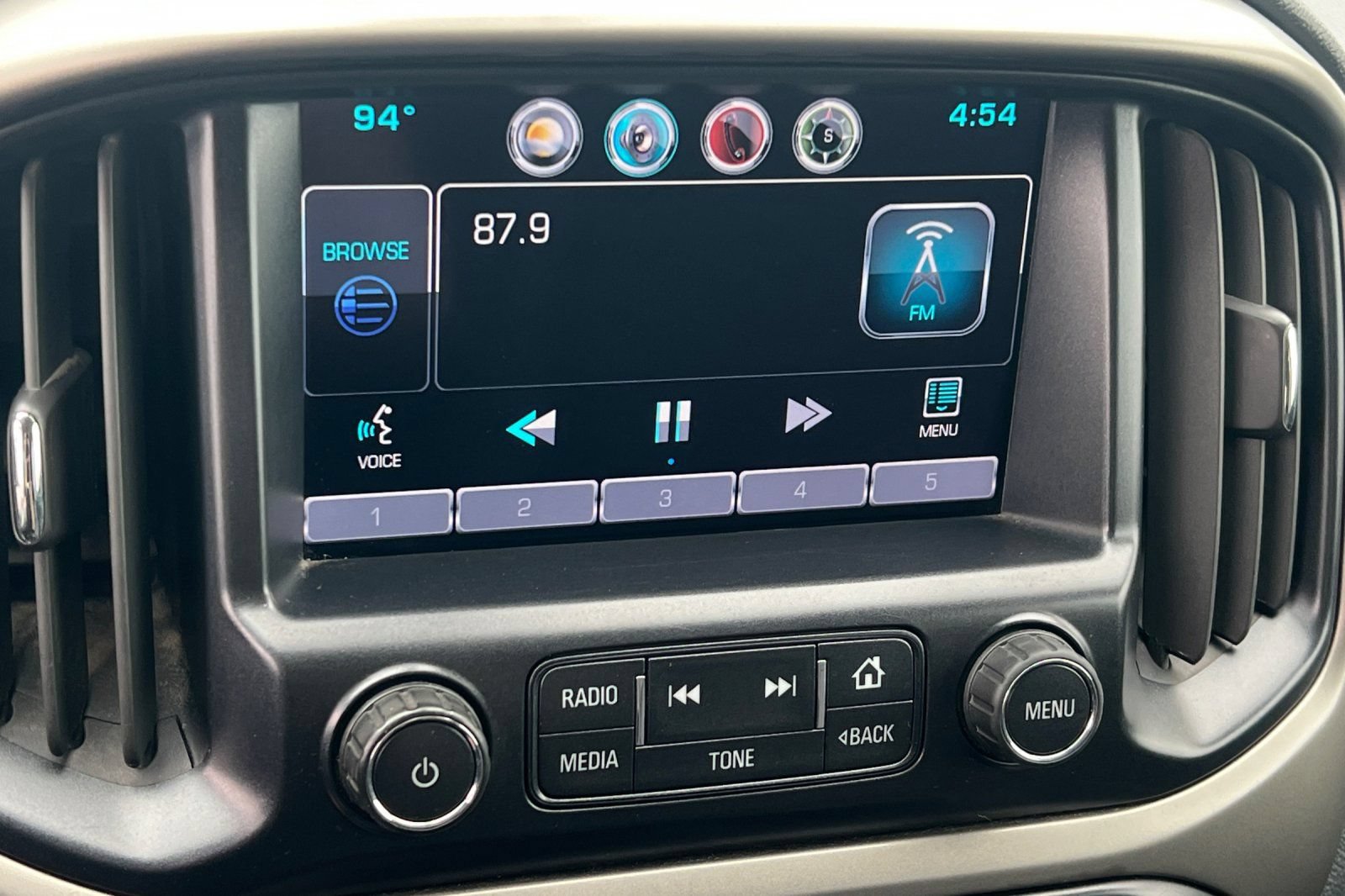 Used 2015 Chevrolet Colorado Z71 w/ LPO, Bed Protection Package AWD/4WD image 17