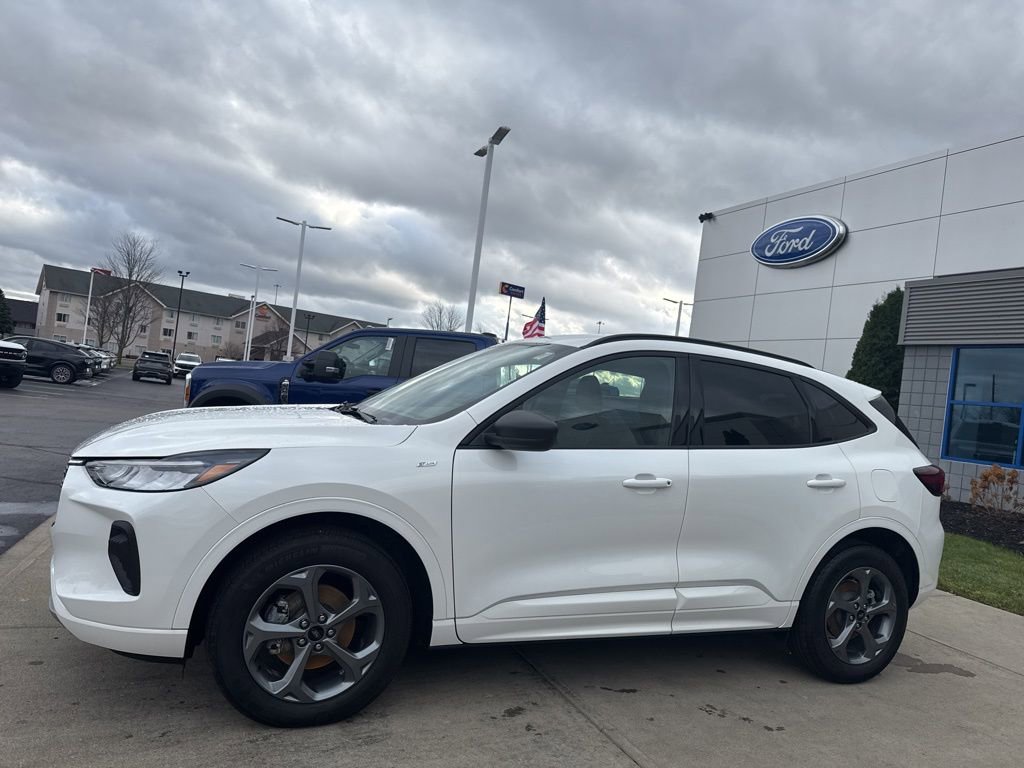 Certified 2024 Ford Escape ST-Line w/ Tech Pack #1 image 6