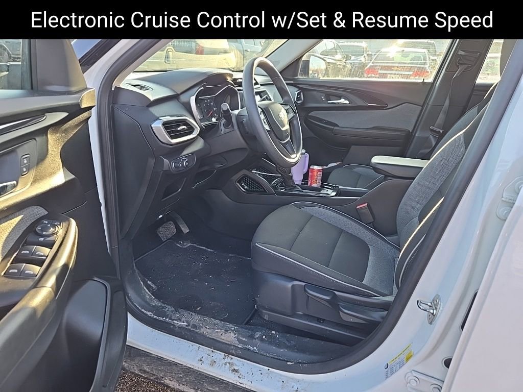 Used 2023 Chevrolet TrailBlazer LS image 9