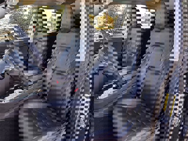 Used 2020 Tesla Model Y Long Range image 23