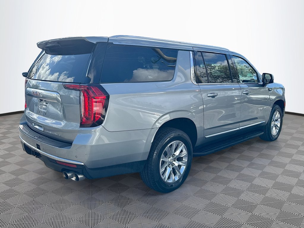 Used 2024 GMC Yukon XL Denali RWD image 6