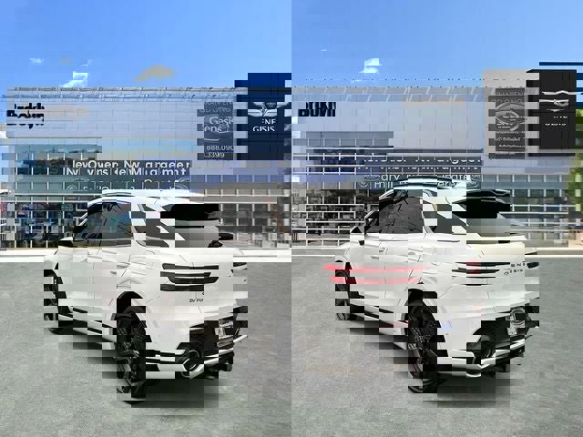 Used 2023 Genesis GV70 2.5T w/ Sport Prestige Package image 7