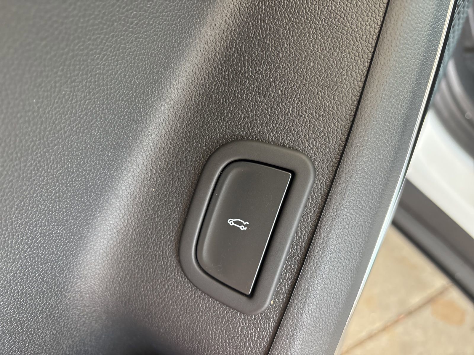 New 2026 GMC Acadia Elevation image 12