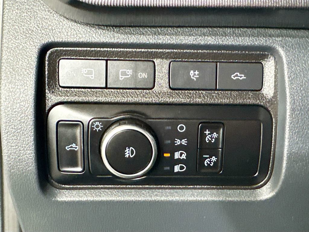 Used 2024 Ford F450 Platinum w/ FX4 Off-Road Package image 20