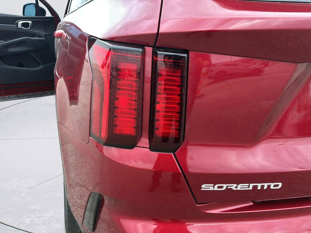 Used 2023 Kia Sorento S FWD image 24