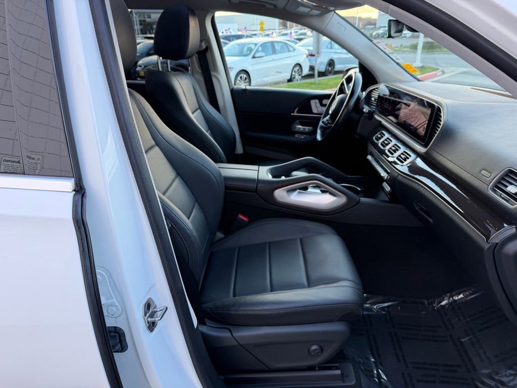 Used 2024 Mercedes-Benz GLS 450 4MATIC image 20
