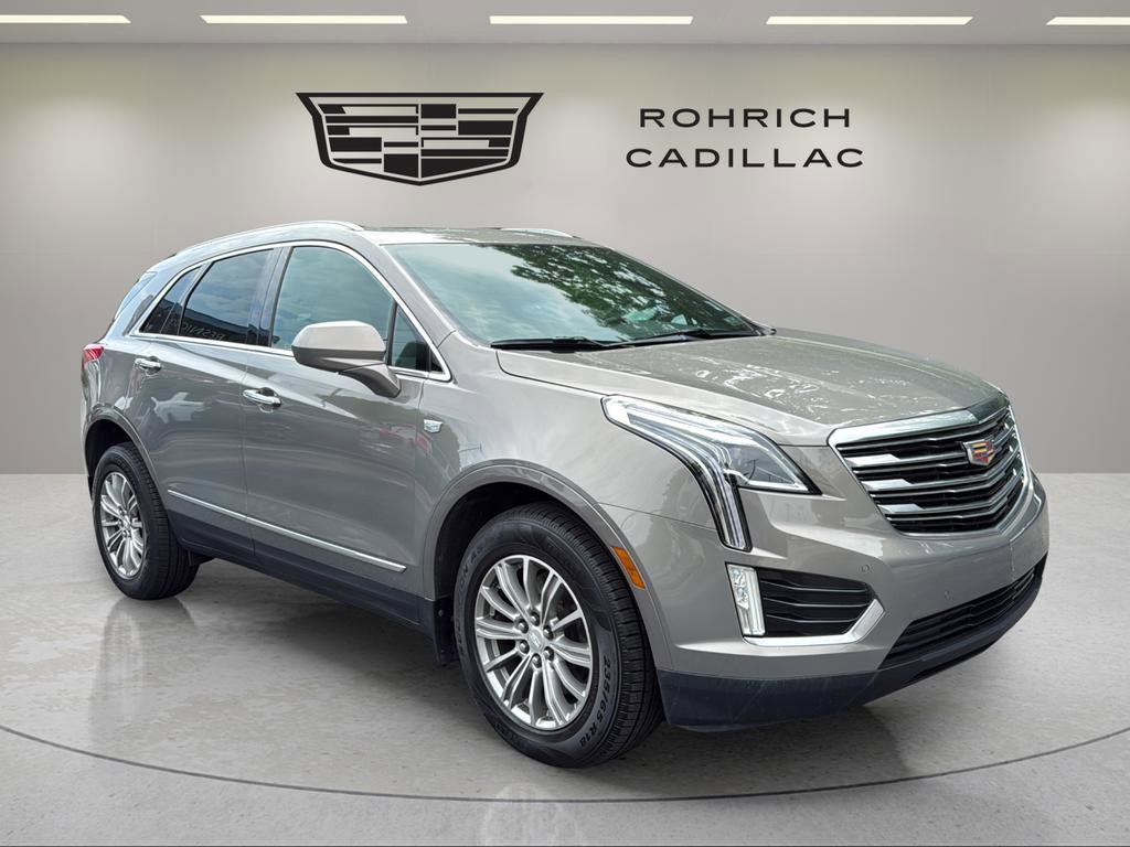 Used 2018 Cadillac XT5 Luxury w/ Driver Awareness Package AWD/4WD image 4