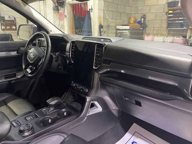 Used 2024 Ford Ranger Lariat w/ FX4 Off-Road Package image 10