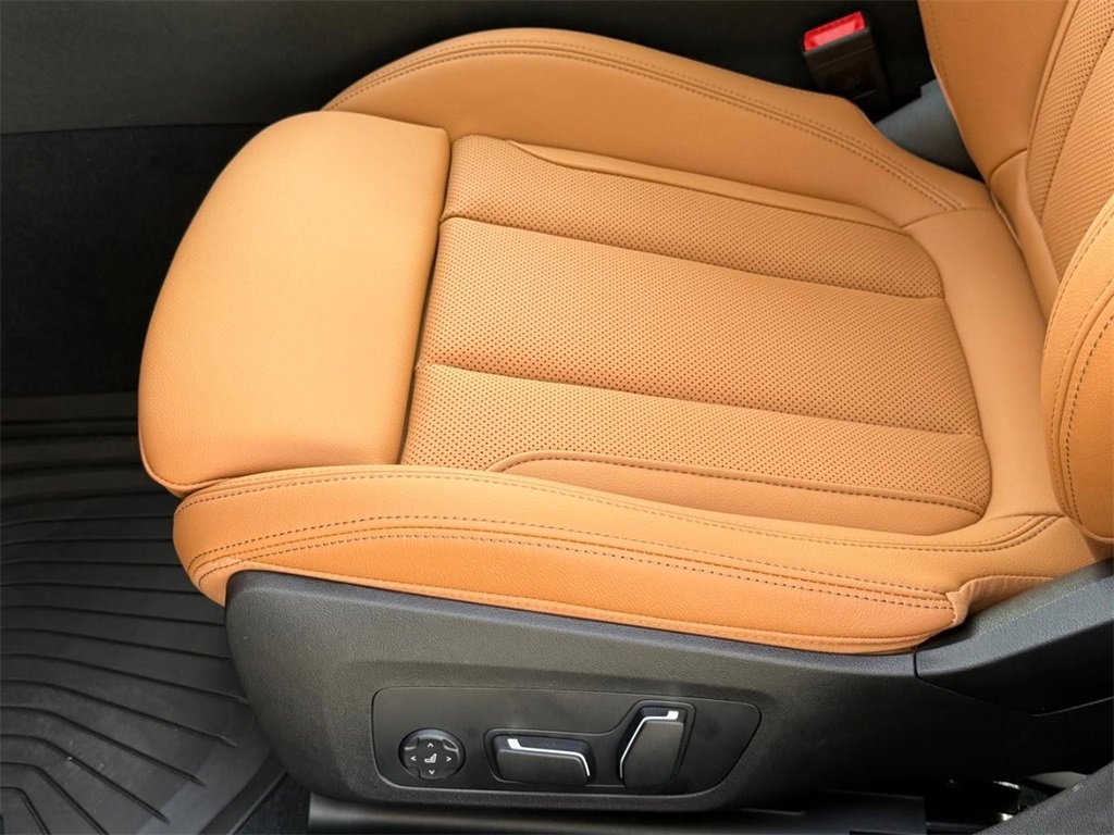 New 2026 BMW 330i xDrive Sedan w/ Premium Package image 17