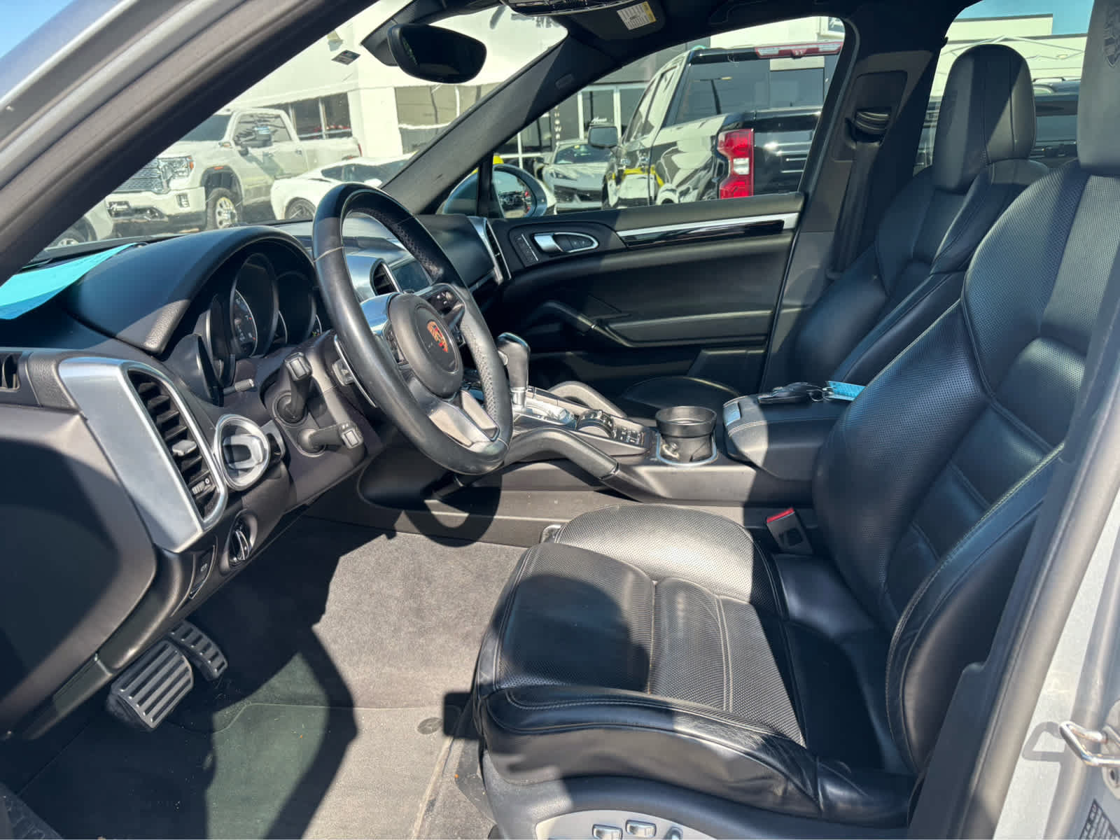 Used 2017 Porsche Cayenne S AWD/4WD image 5