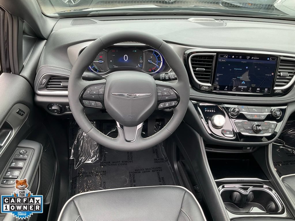 Used 2023 Chrysler Pacifica Limited w/ Uconnect Theater Family Group FWD image 39