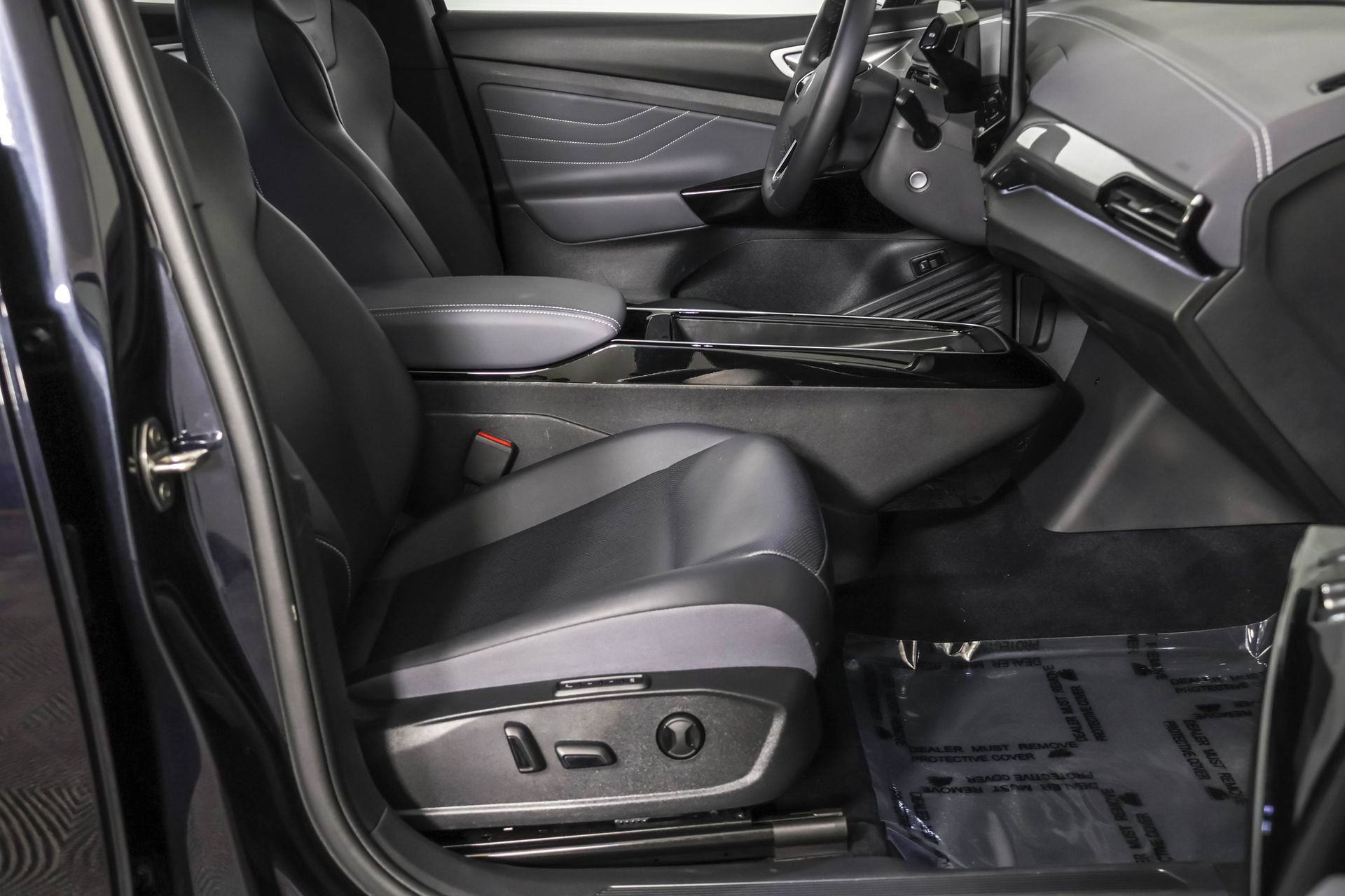 Used 2023 Volkswagen ID.4 Pro S Plus image 45