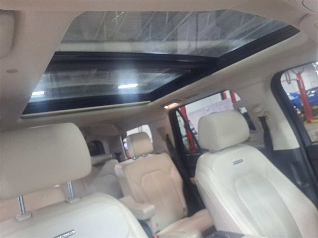 Used 2019 Ford Expedition Platinum image 24