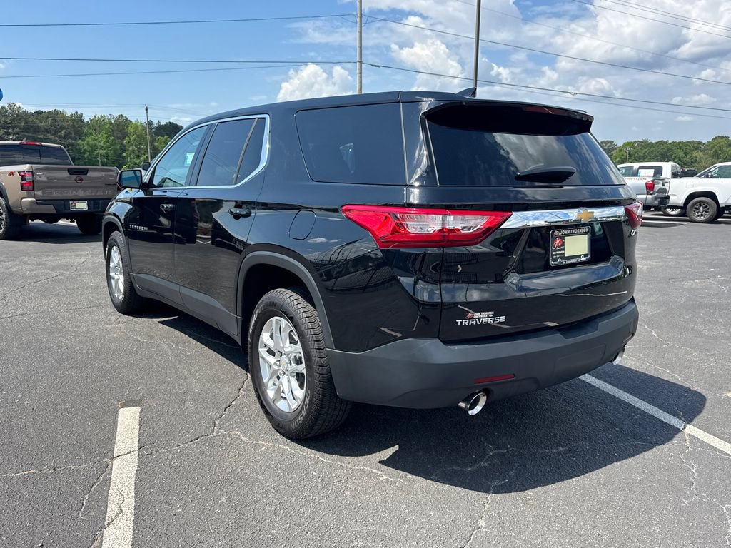 Used 2021 Chevrolet Traverse LS FWD image 8