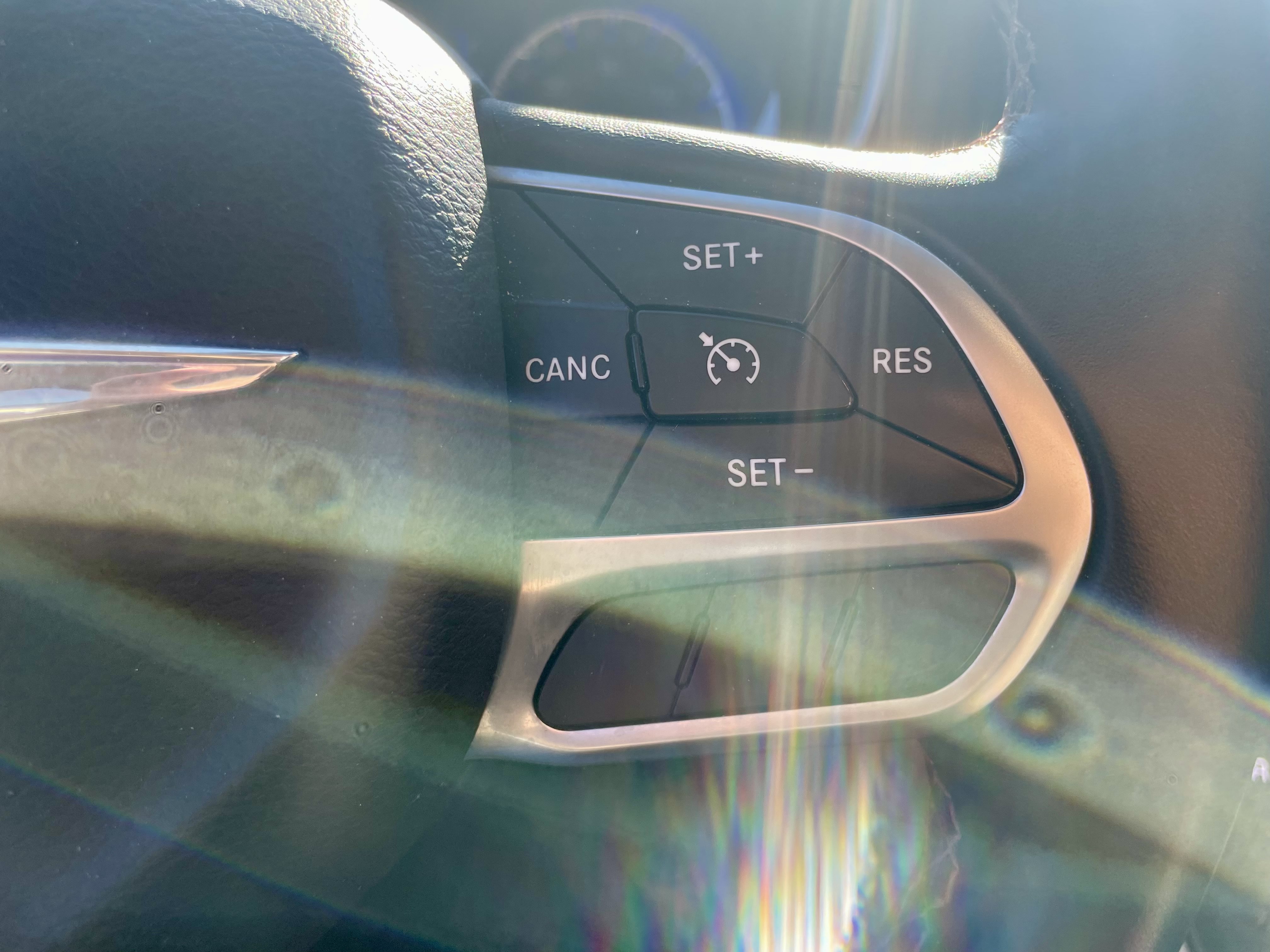 Used 2017 Chrysler Pacifica Touring-L FWD image 14