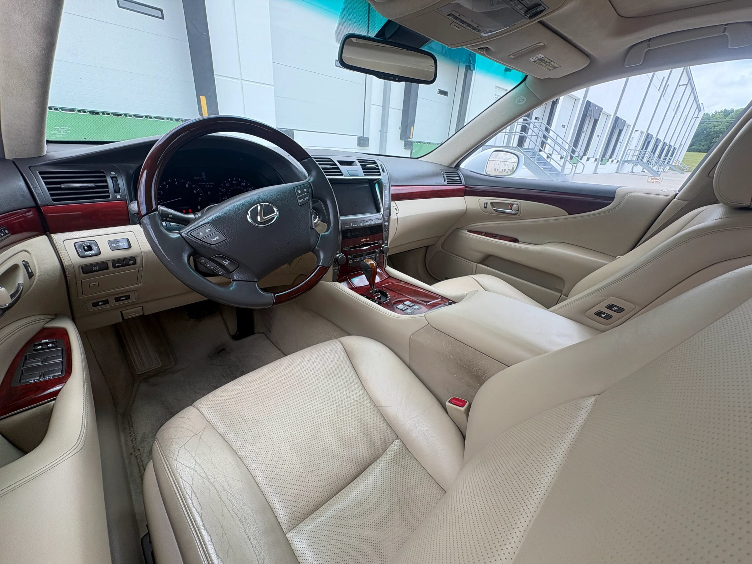 Used 2007 Lexus LS 460 L RWD image 8