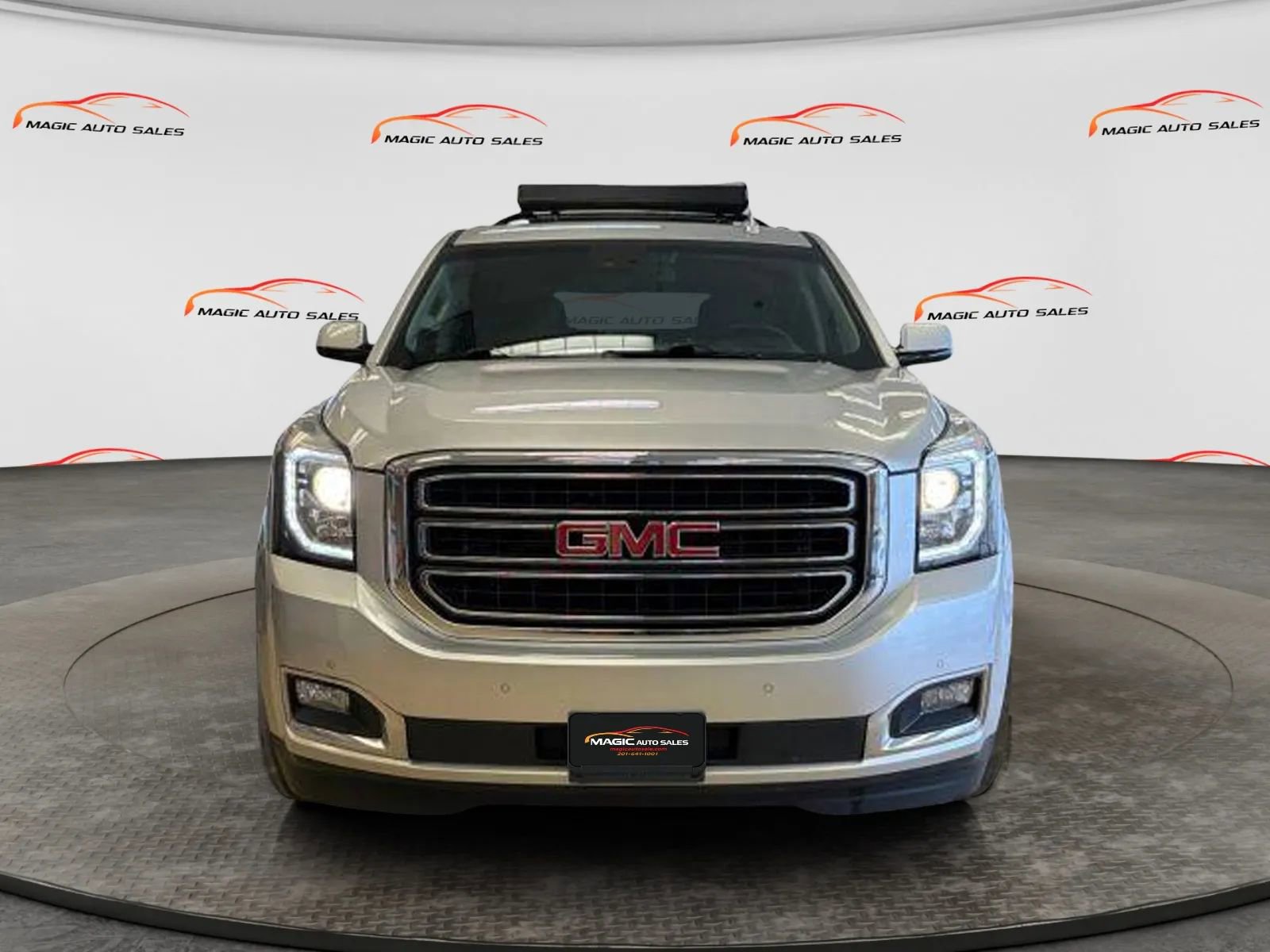 Used 2017 GMC Yukon SLT w/ Open Road Package image 2