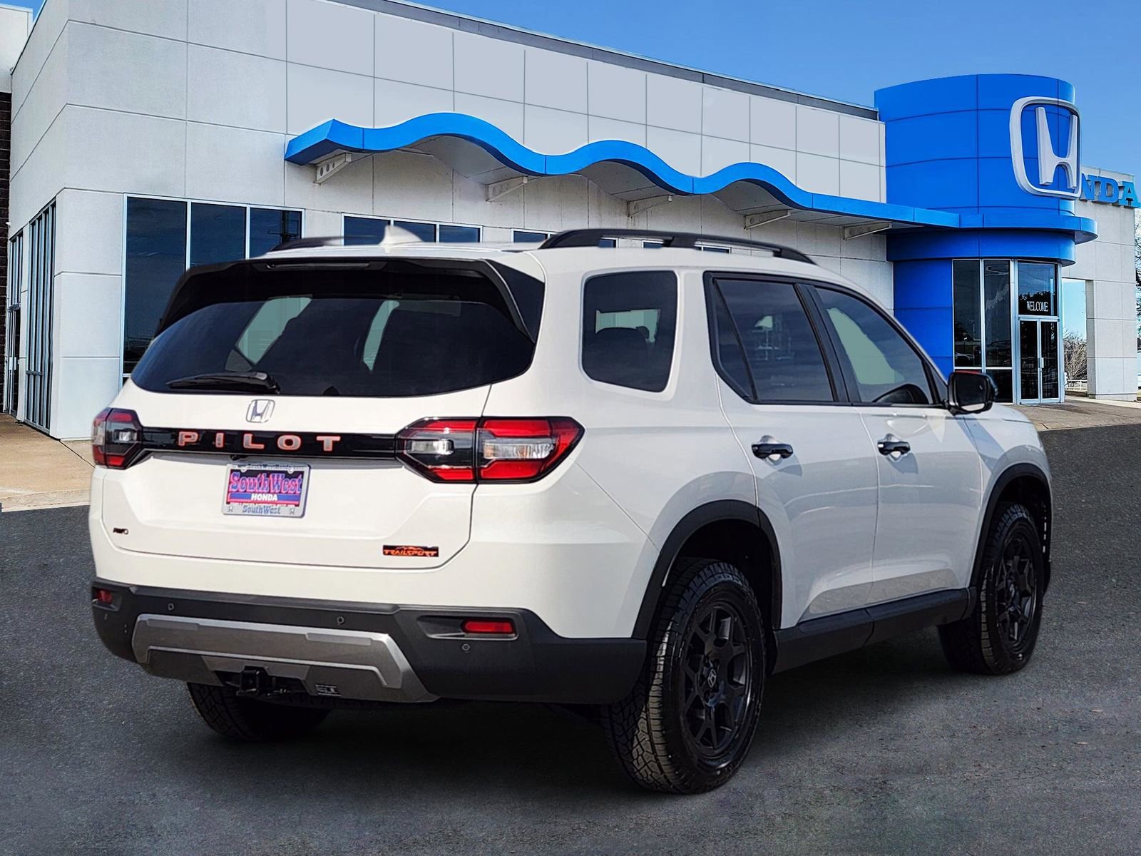 New 2026 Honda Pilot TrailSport image 5