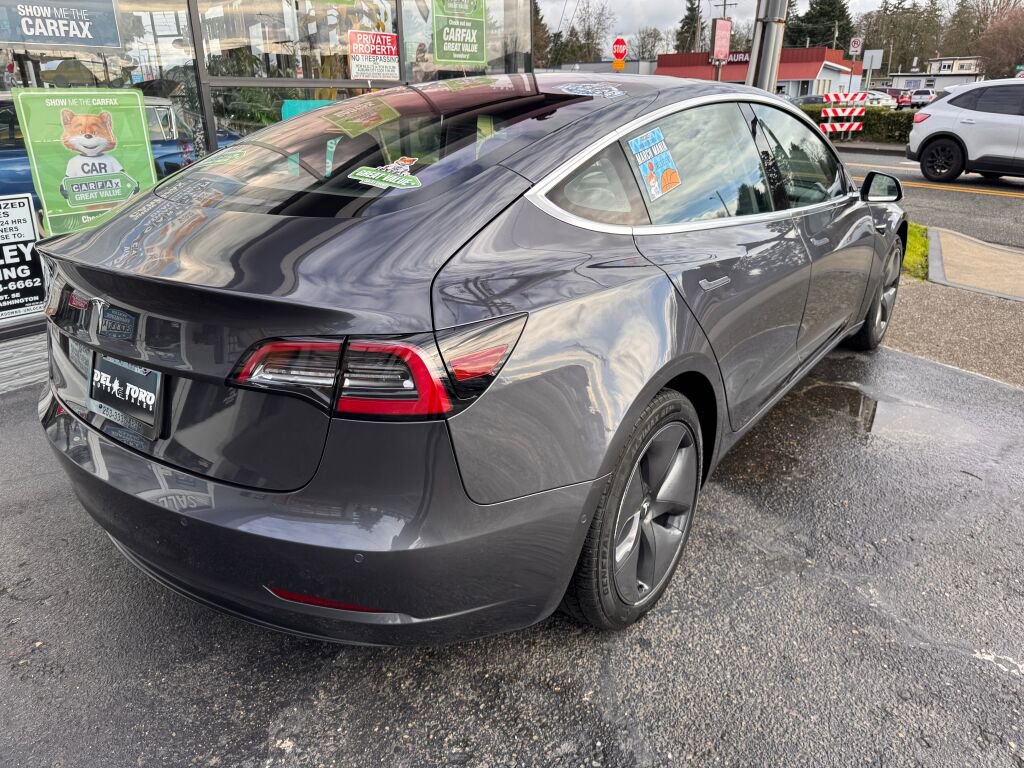 Used 2018 Tesla Model 3 Long Range RWD image 5