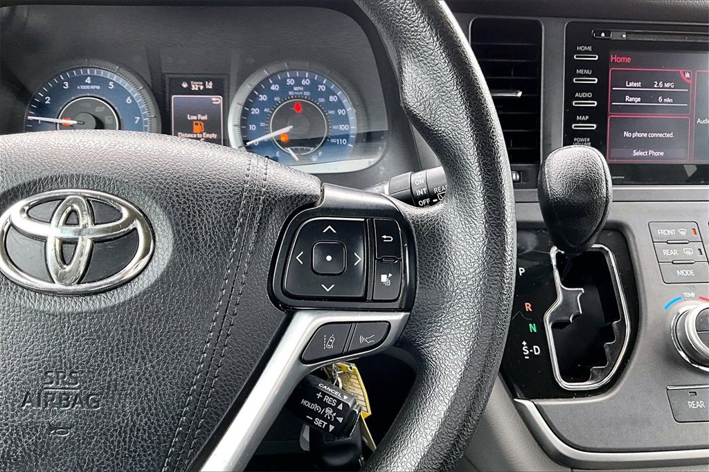 Used 2020 Toyota Sienna LE image 19
