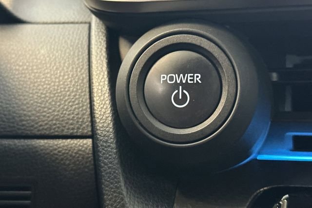 Used 2024 Toyota Prius XLE FWD image 25