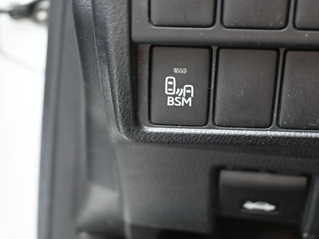 Used 2015 Lexus IS 250 AWD w/ Luxury Package image 16