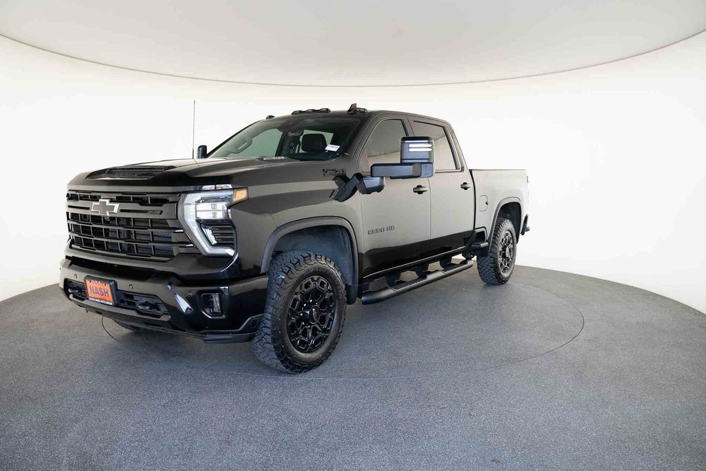 Used 2024 Chevrolet Silverado 2500 LTZ w/ LTZ Plus Package image 6