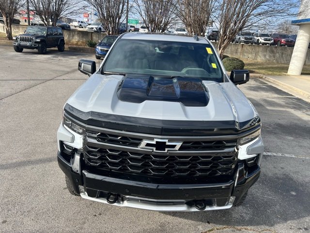 Used 2025 Chevrolet Silverado 1500 ZR2 w/ Dark Appearance Package image 11
