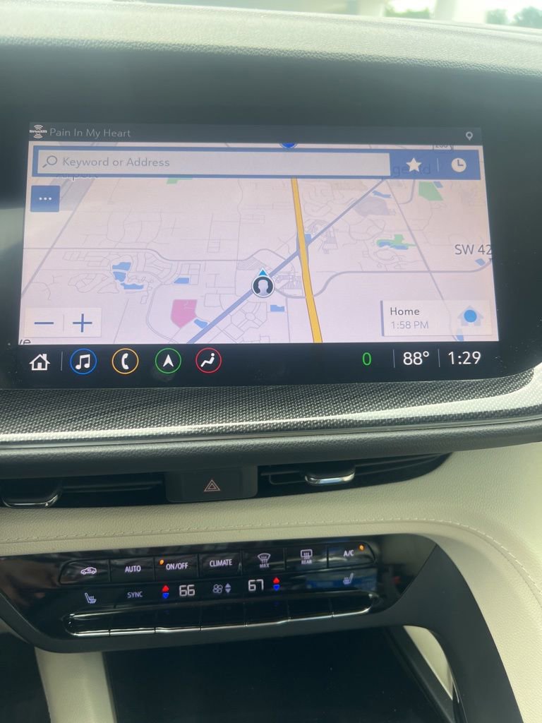 Used 2021 Buick Envision Essence w/ Technology Package I FWD image 6