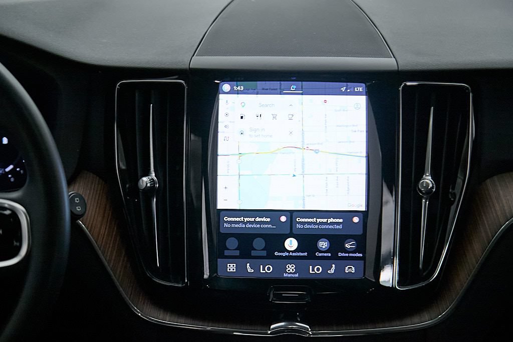 Certified 2023 Volvo XC60 B5 Plus w/ Protection Package Premier AWD/4WD image 26
