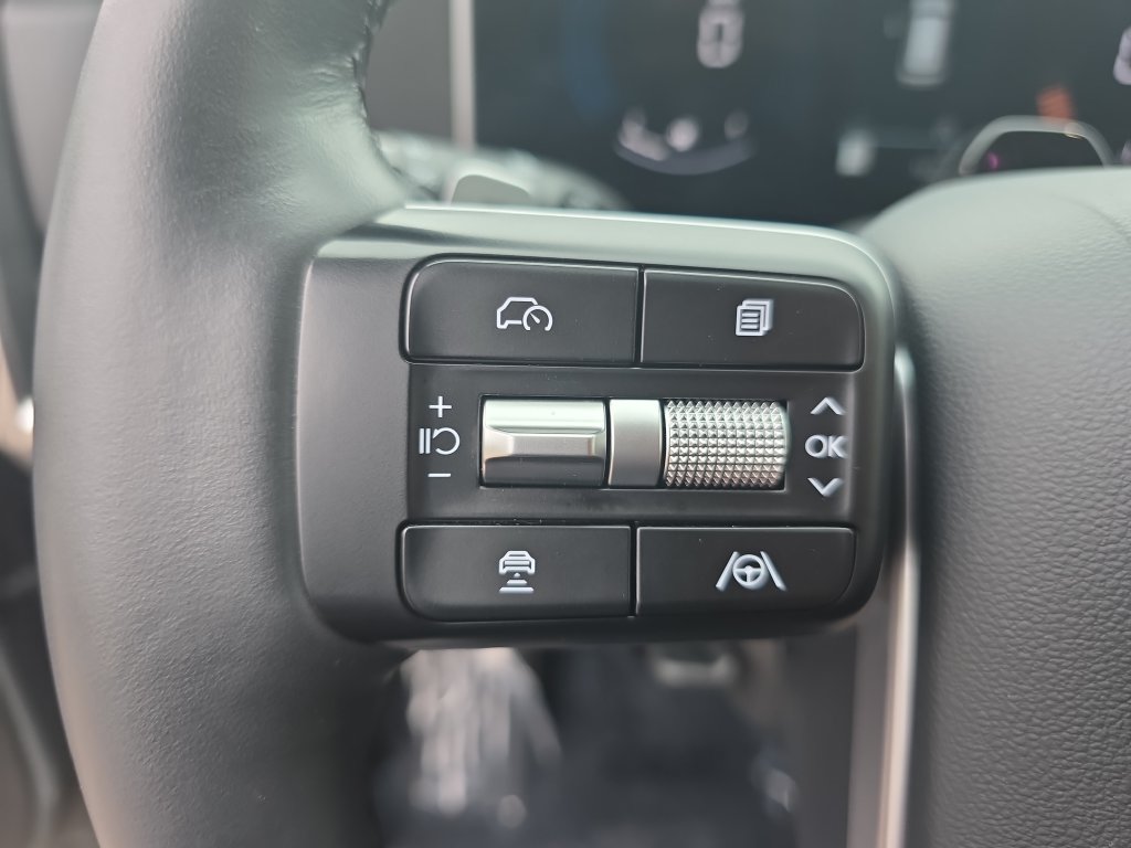 Used 2026 Hyundai Santa Fe SEL AWD/4WD image 19