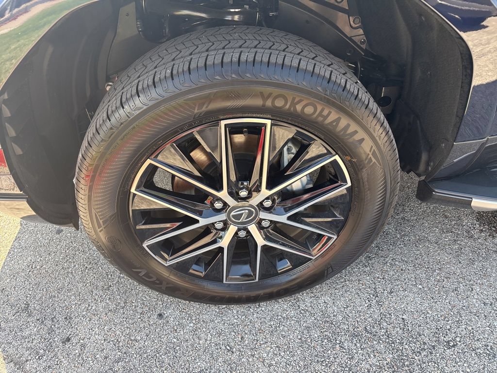 Certified 2026 Lexus GX 550 AWD/4WD image 11