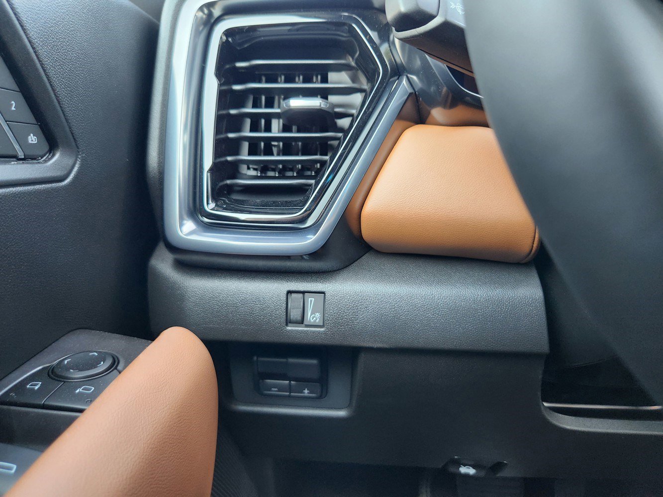 New 2026 GMC Canyon AT4 w/ Technology Plus Package image 12