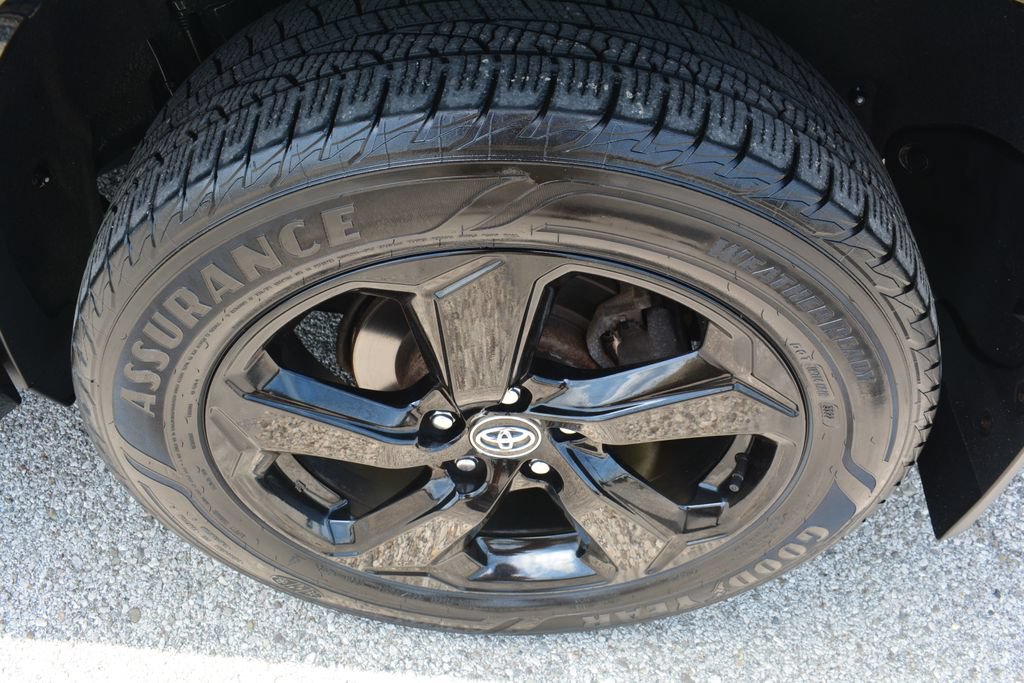 Used 2021 Toyota RAV4 XSE AWD/4WD image 27