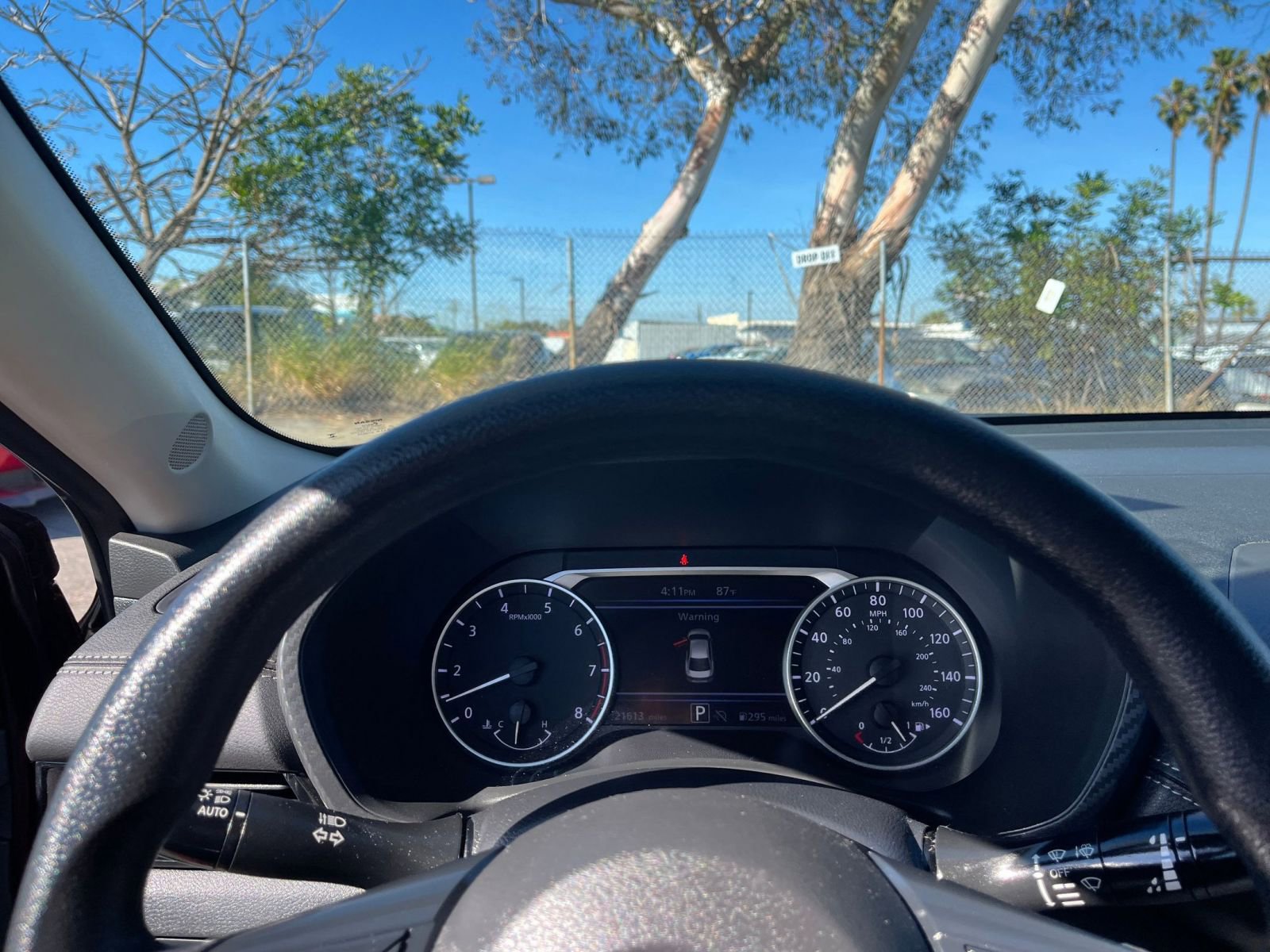 Used 2025 Nissan Sentra SV FWD image 34