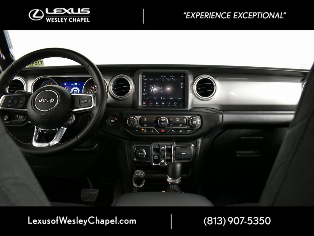 Used 2020 Jeep Wrangler Unlimited Sahara image 23