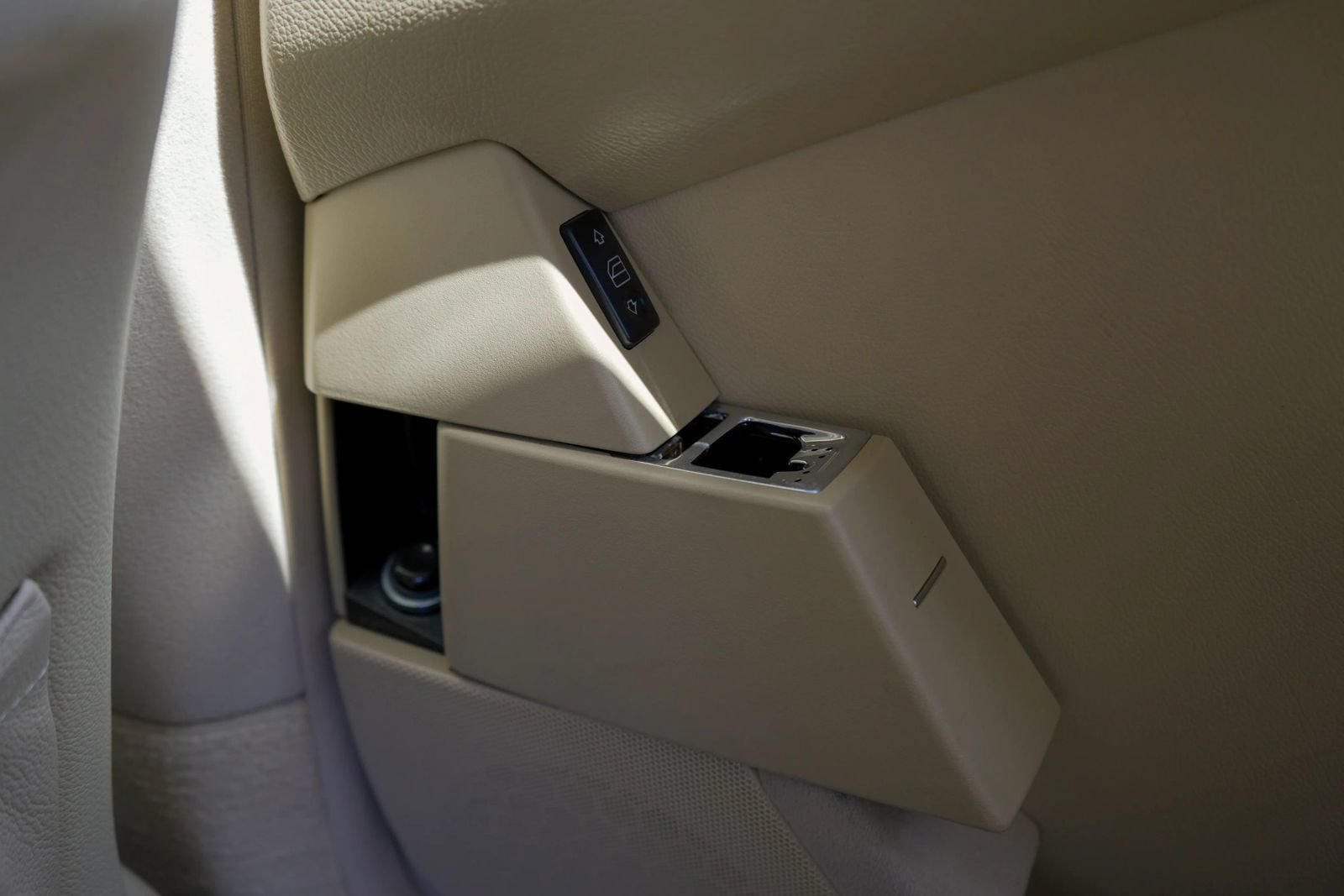 Used 2004 Mercedes-Benz S 500 image 32