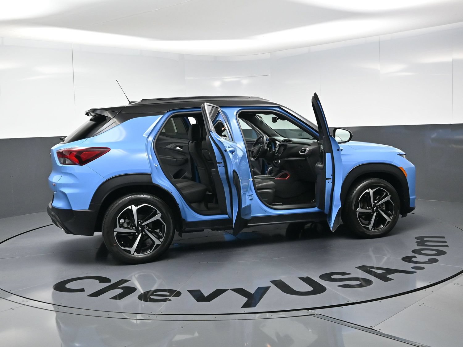Used 2023 Chevrolet TrailBlazer RS w/ Sun and Liftgate Package FWD image 25
