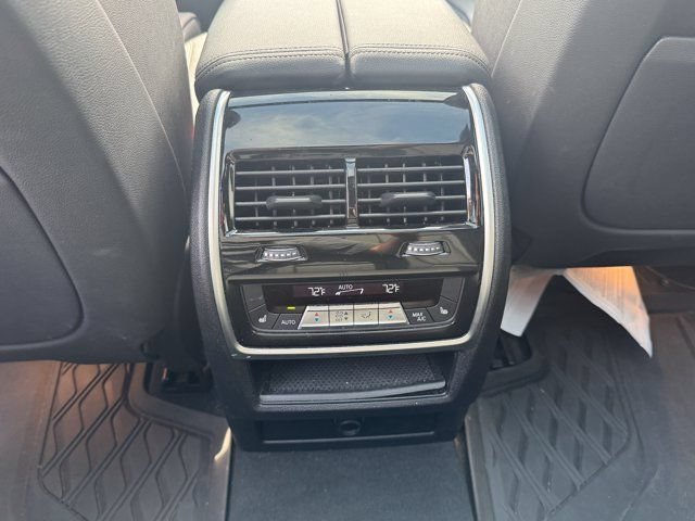 Used 2022 BMW X5 xDrive40i w/ Premium Package AWD/4WD image 18