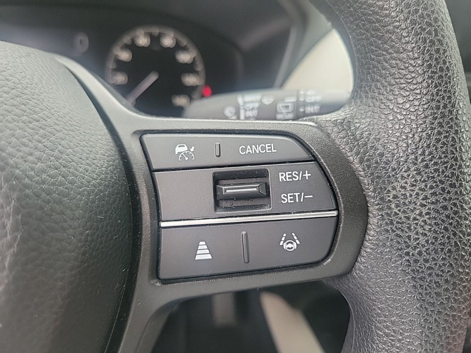 Used 2024 Honda HR-V LX image 17