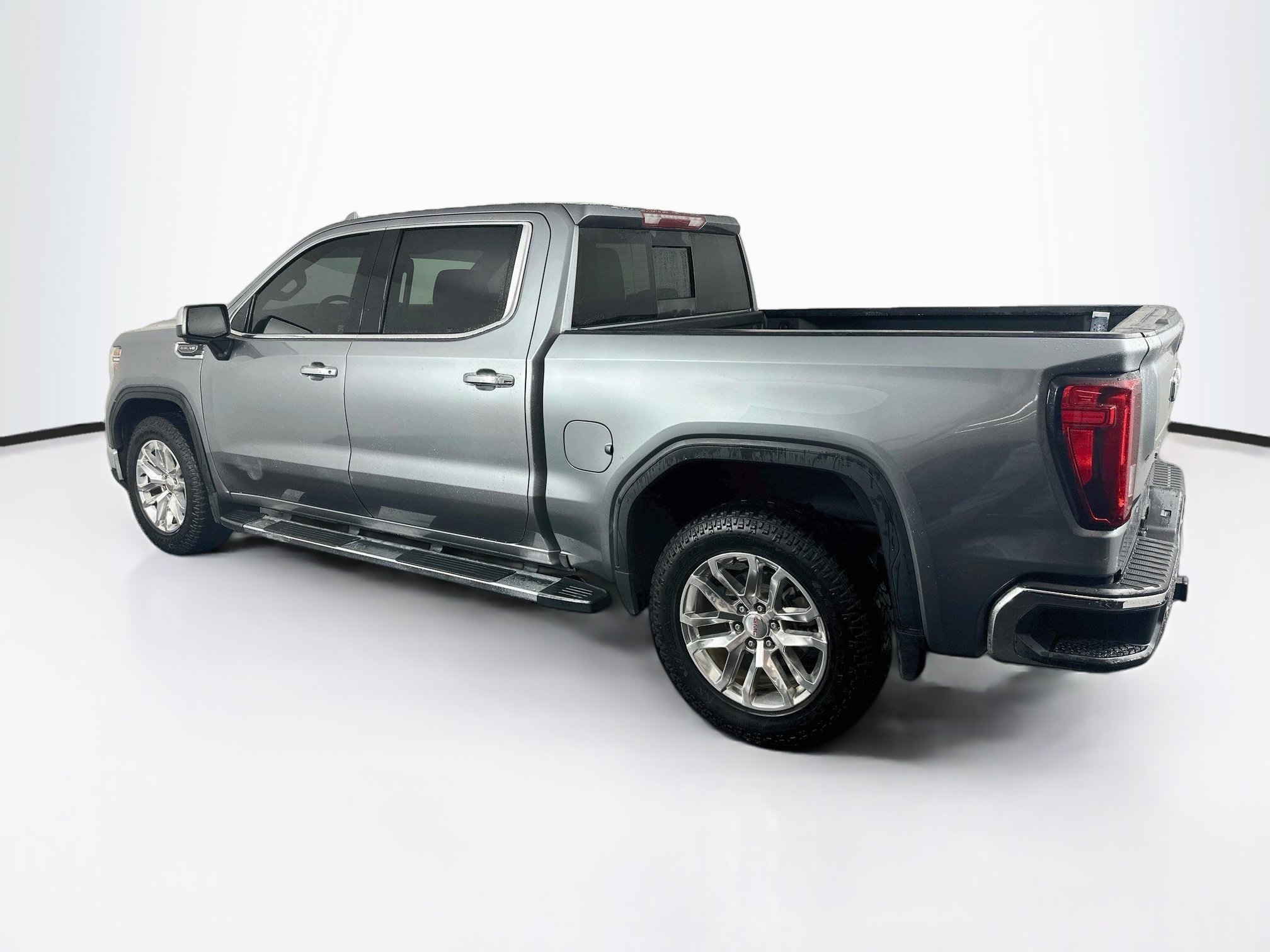 Used 2020 GMC Sierra 1500 SLT w/ SLT Premium Plus Package RWD image 5