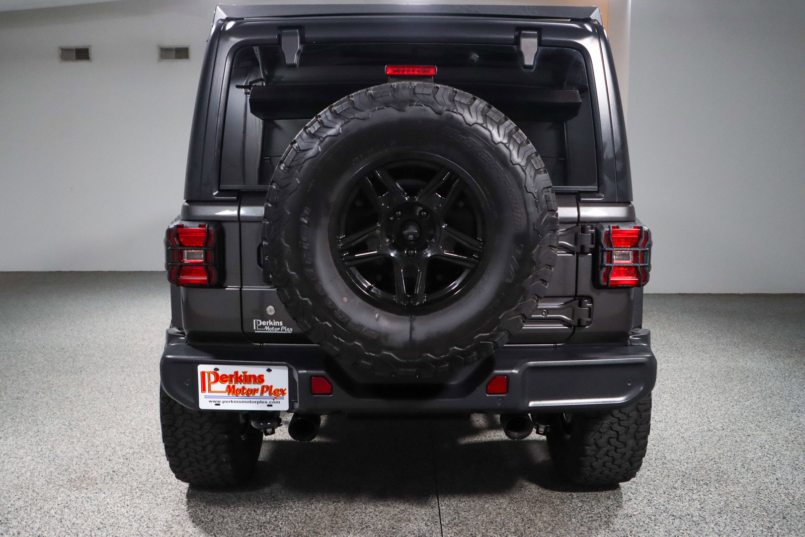 Used 2018 Jeep Wrangler Unlimited Sport S AWD/4WD image 8