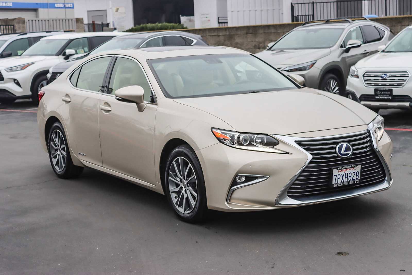 Used 2016 Lexus ES 300h image 5
