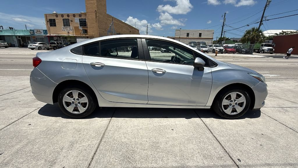 Used 2018 Chevrolet Cruze LS FWD image 15