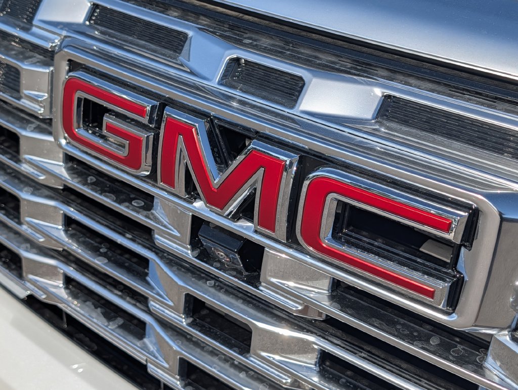 New 2027 GMC Terrain Denali w/ LPO, Floor Liner Package AWD/4WD image 32